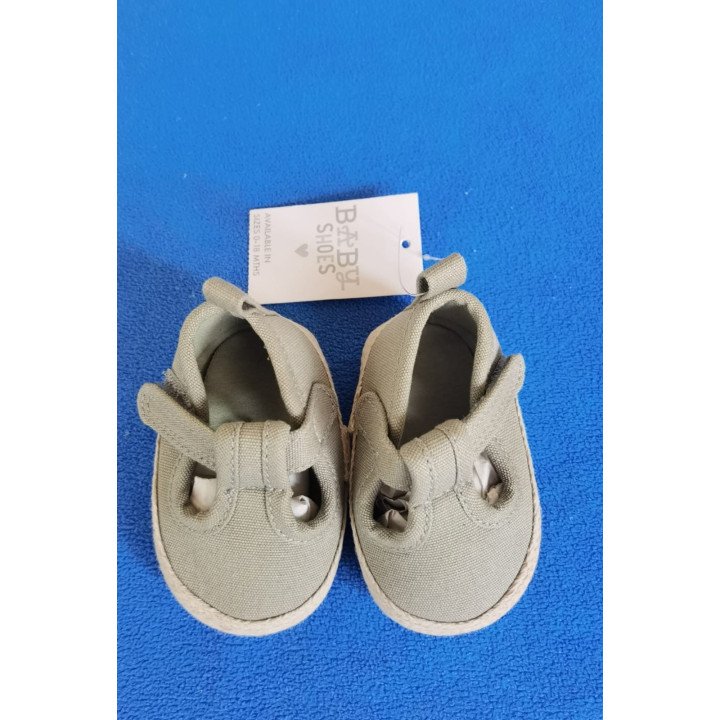 Baby Soft Sole Shoes – Sage Green – Non-Slip – New with Tags – 0–3 Months